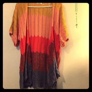 Long multicolored shortsleeved cardigan